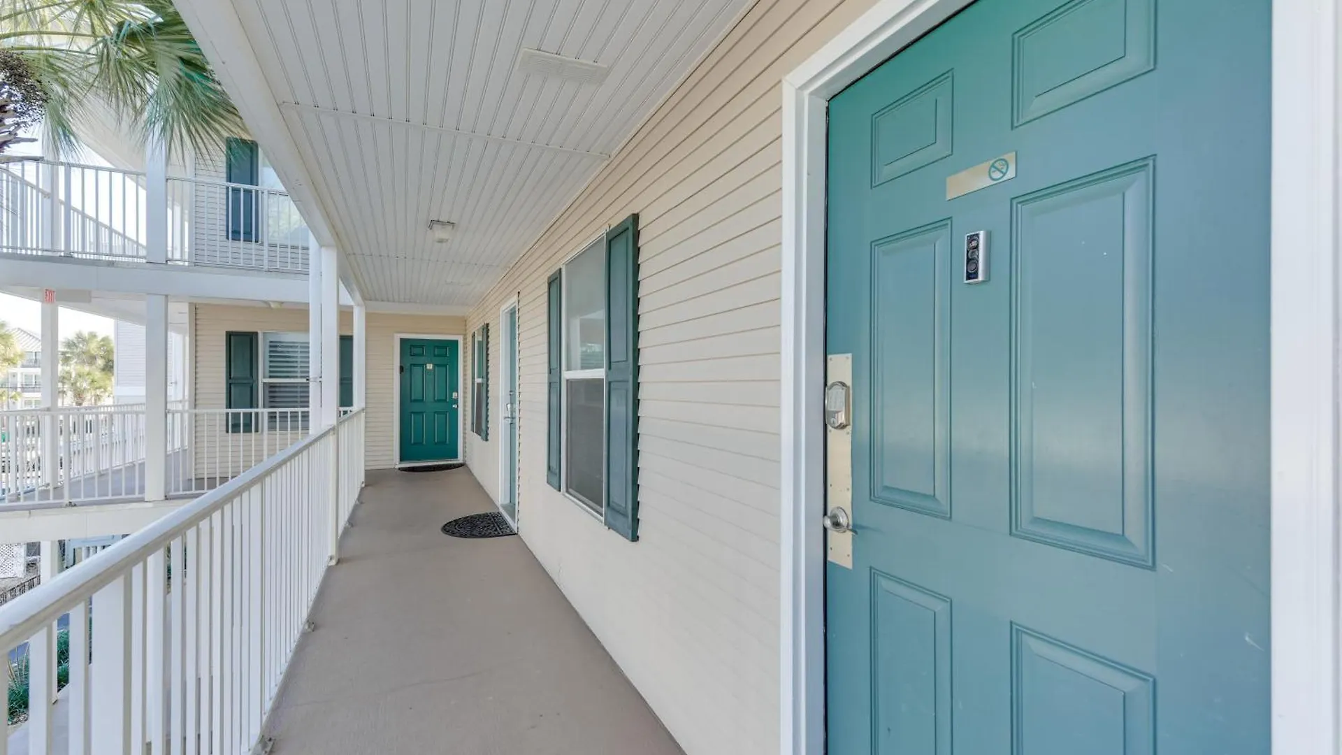 Lovely Destin Condo With Pool Access Walk To Beach! 0*,  United States