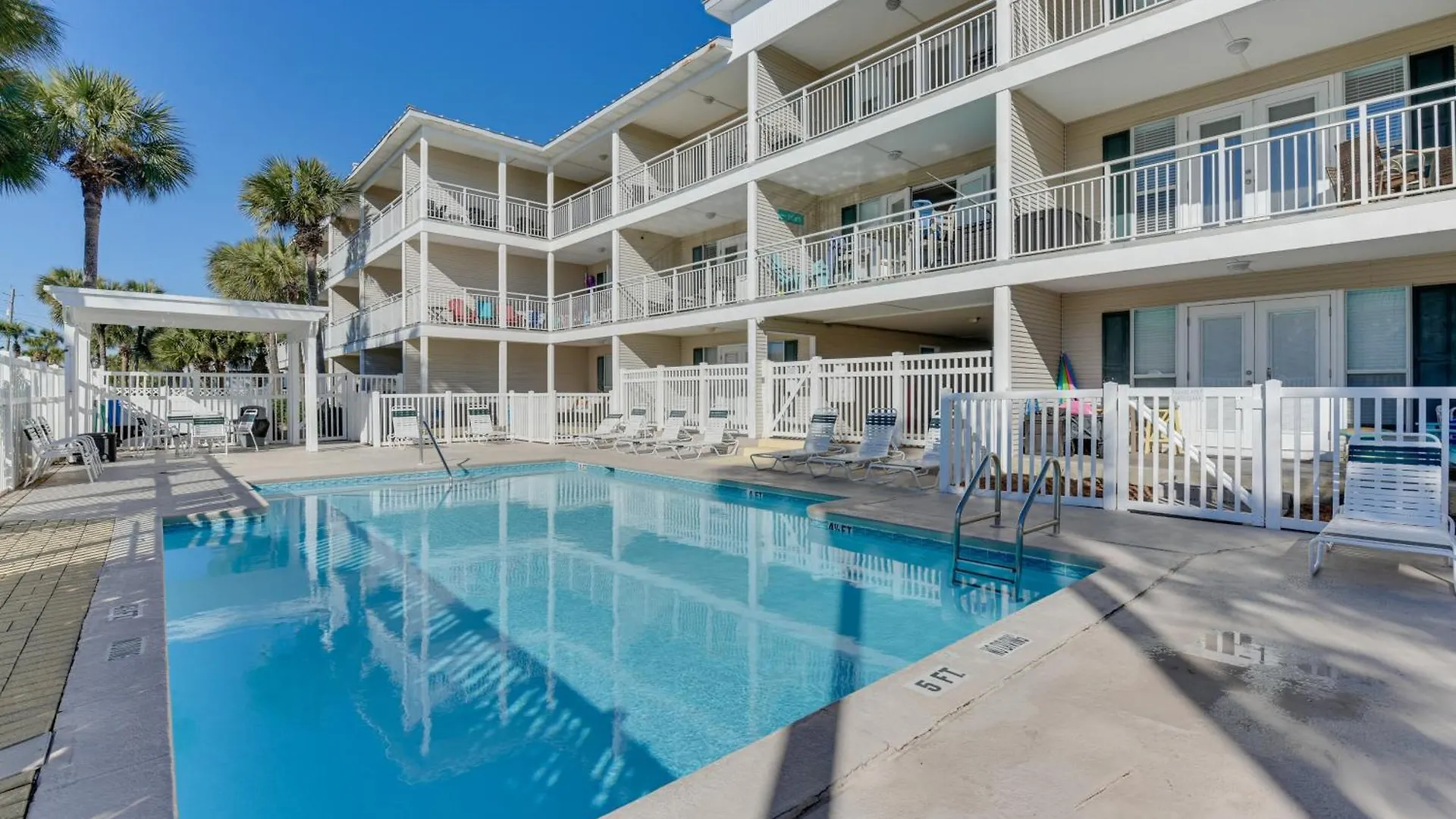 Apartment Lovely Destin Condo With Pool Access Walk To Beach! United States