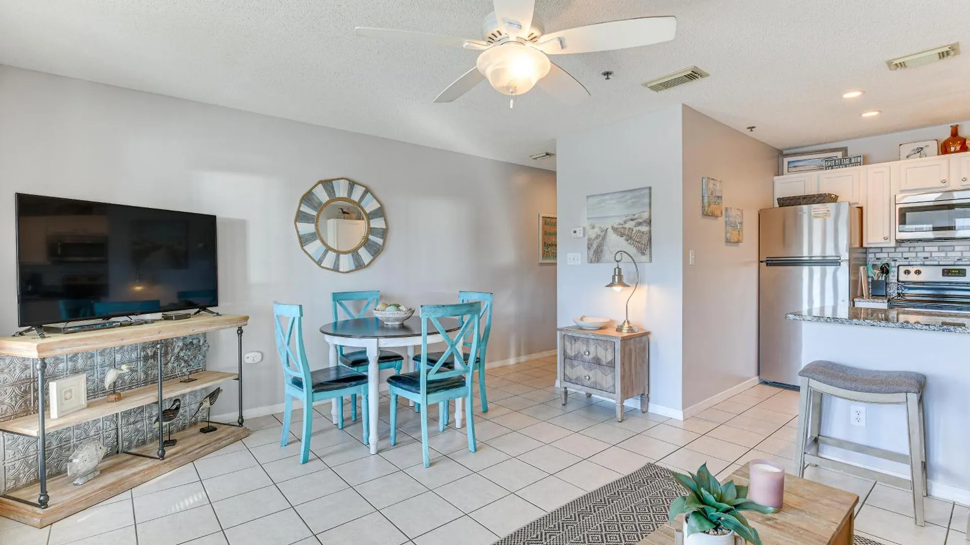 Lovely Destin Condo With Pool Access Walk To Beach! 0*,