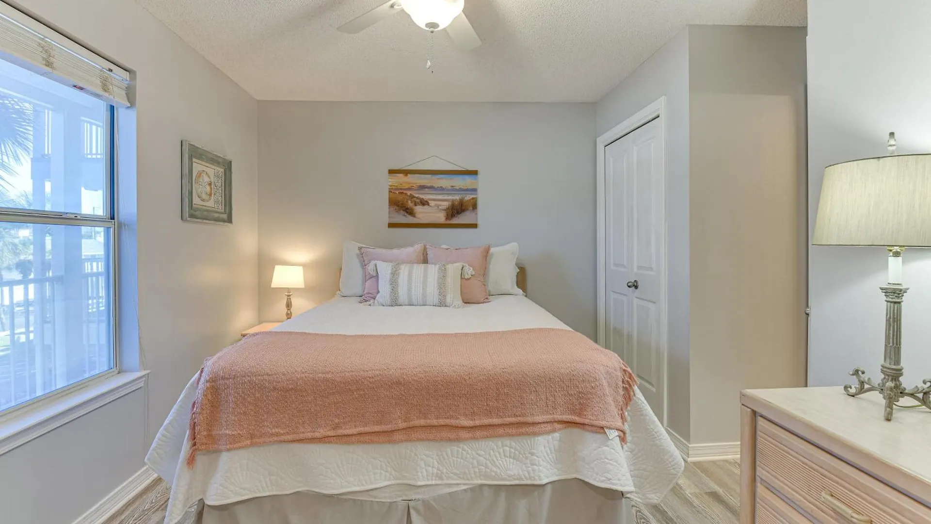 Lovely Destin Condo With Pool Access Walk To Beach! 0*,
