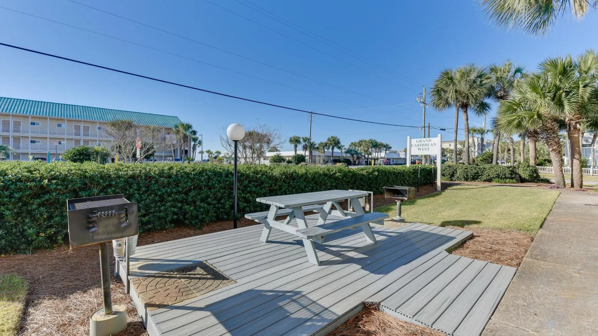 Apartment Lovely Destin Condo With Pool Access Walk To Beach!